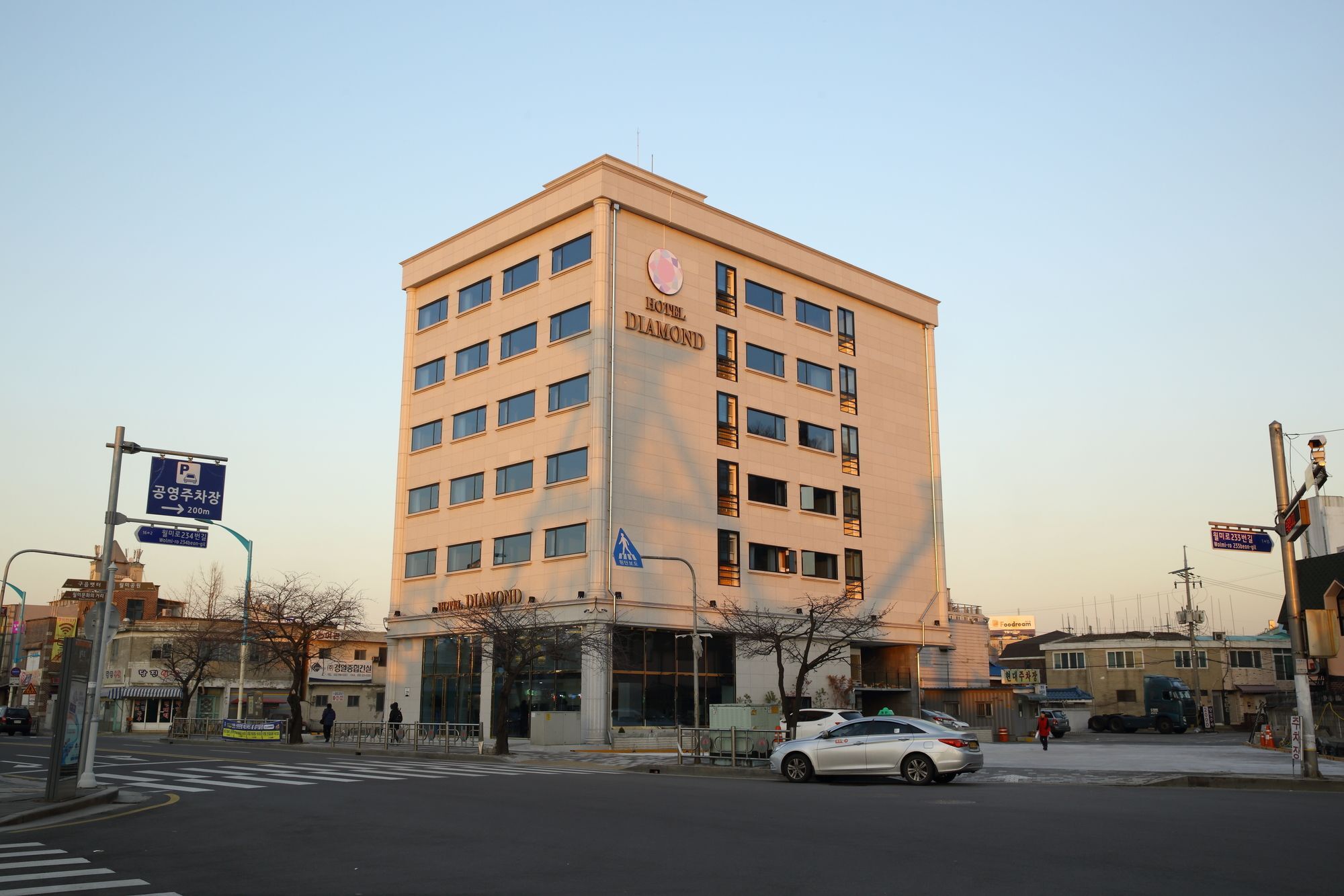 Diamond Tourist Hotel Incshon Kültér fotó
