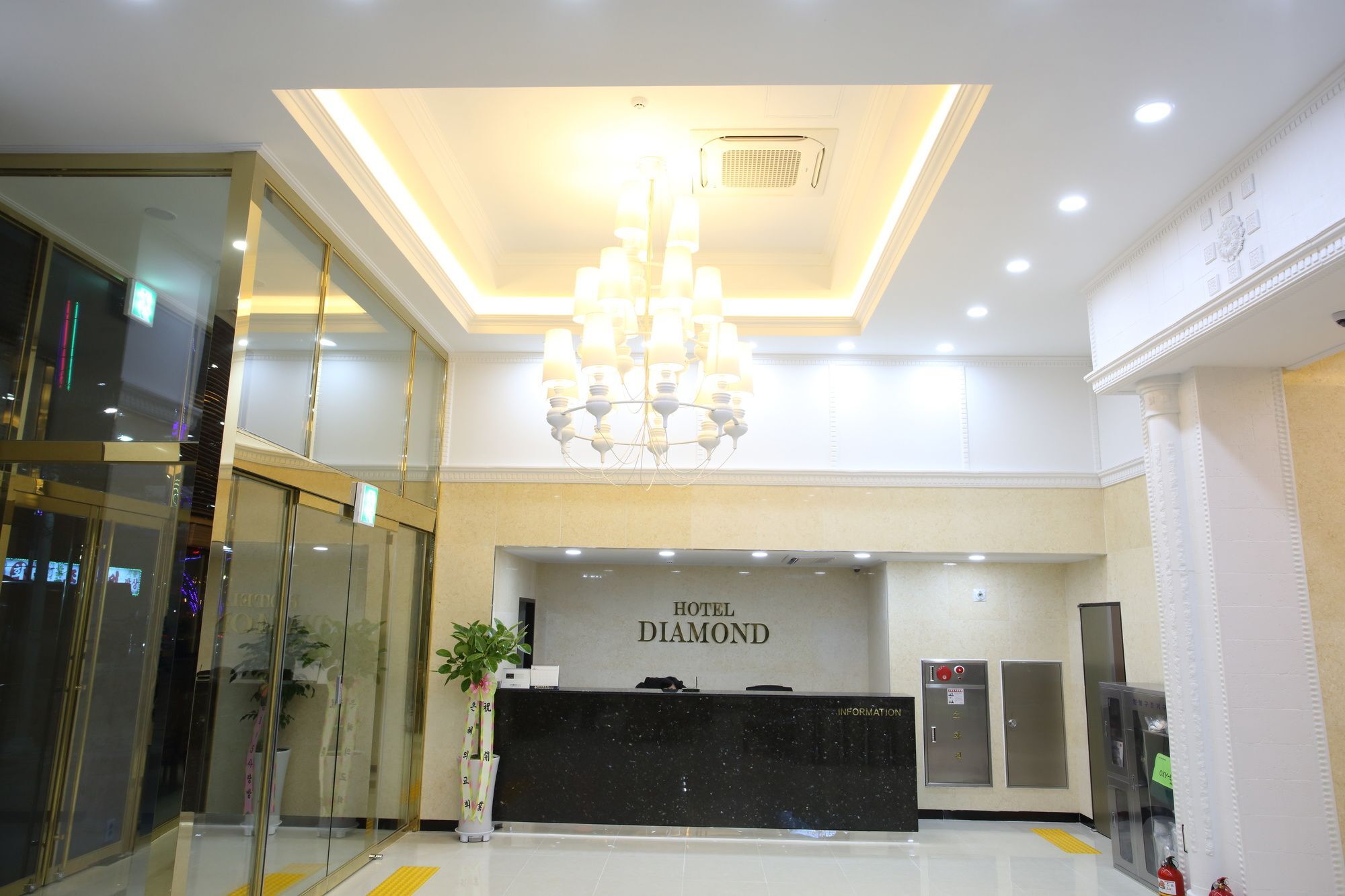 Diamond Tourist Hotel Incshon Kültér fotó