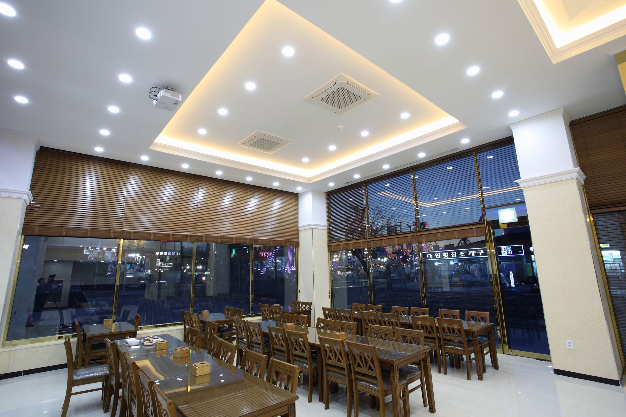 Diamond Tourist Hotel Incshon Kültér fotó